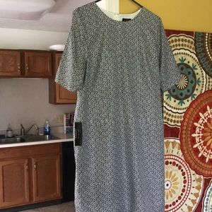 NWT Black & White 3/4 Length Sleeve Midi Dress